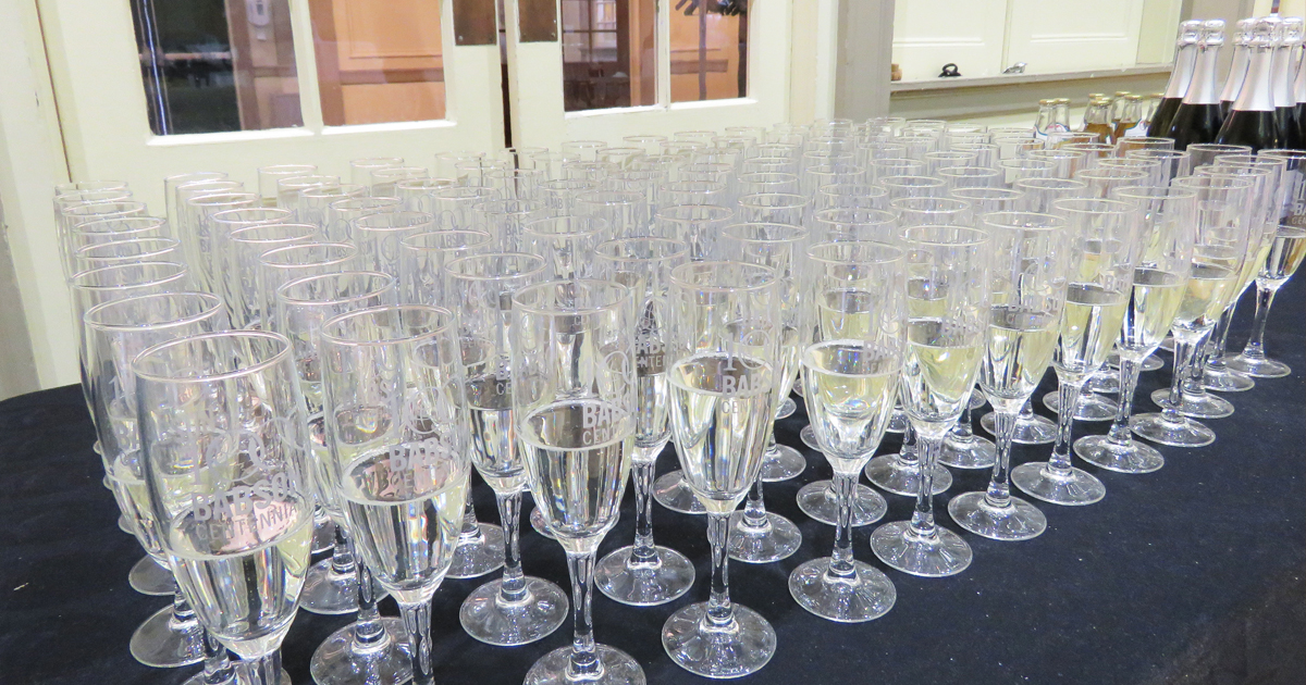 Class of 2019 Toasts Its Way into Alumni Network
