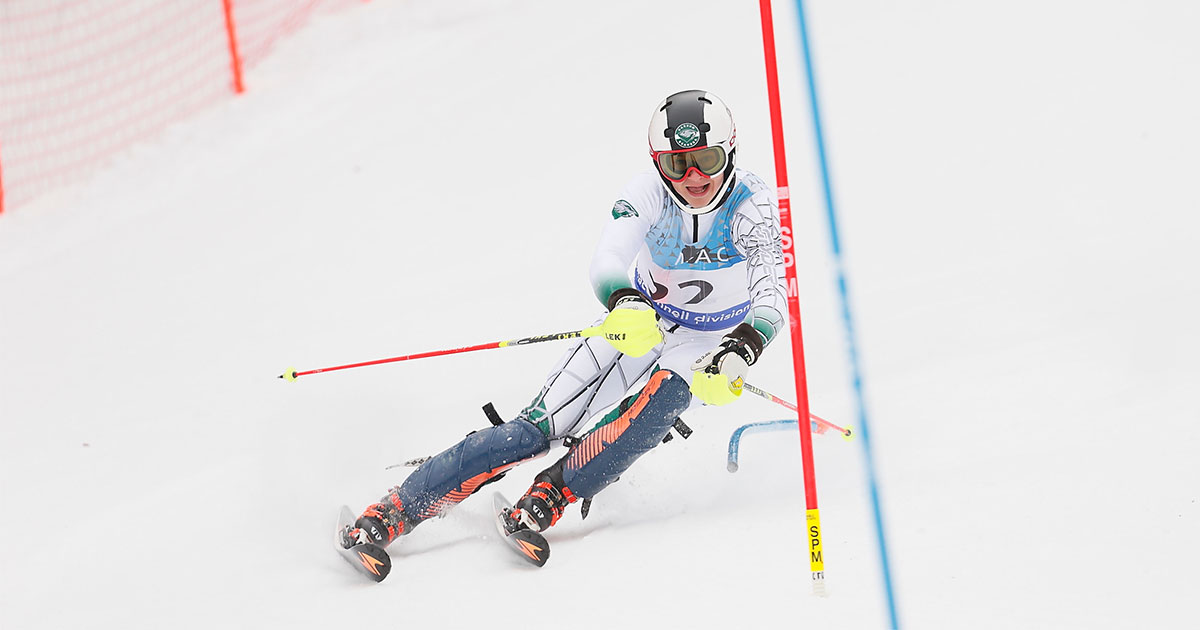 Skier Victor Wiacek ’22 slaloms around a gate