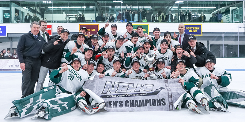 The Babson hockey team poses for a team photo
