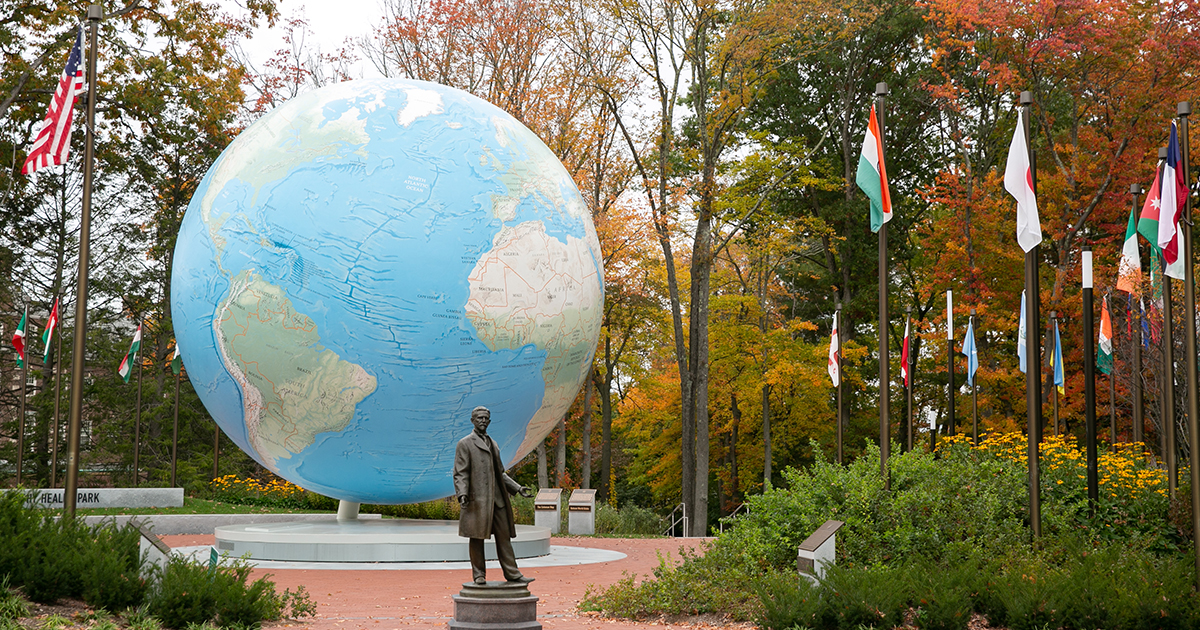 Roger Babson statue in front of the Babson Globe