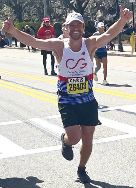 Chris Sabo running a marathon