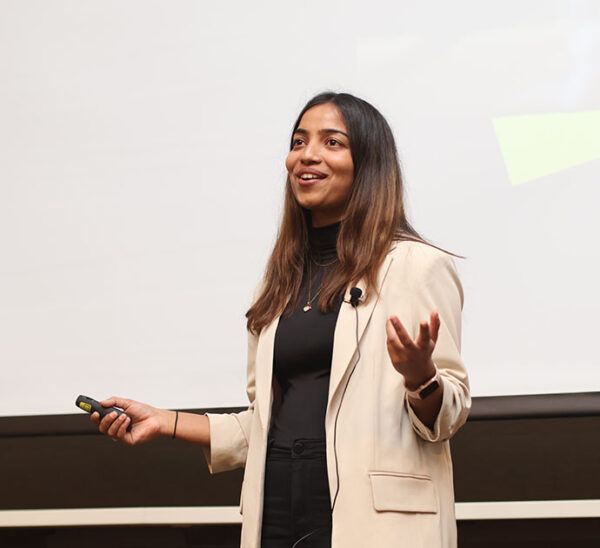 Vaidehi Tembhekar MBA’21 pitches Jahazii, a company meant to streamline the loan process for small and medium businesses in Africa.