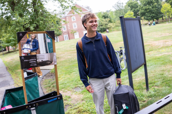 Students moving into Babson