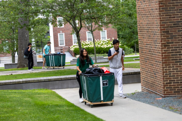 Students moving into Babson