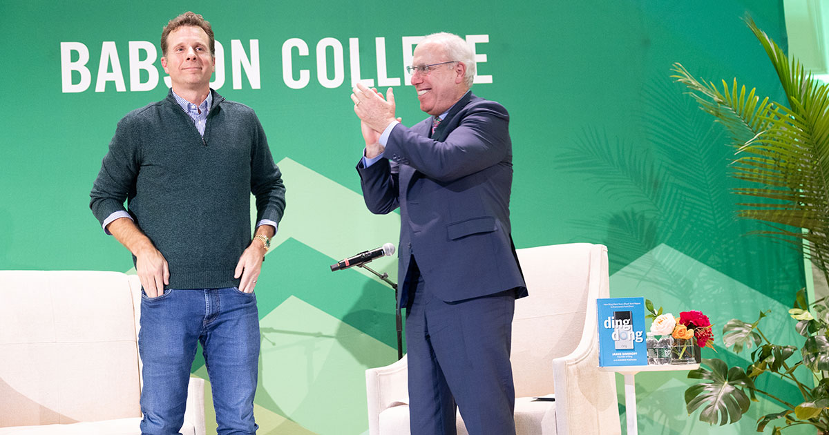 Jamie Siminoff ’99, H’21 (left) and Stephen Spinelli Jr. MBA’92, PhD stand on stage