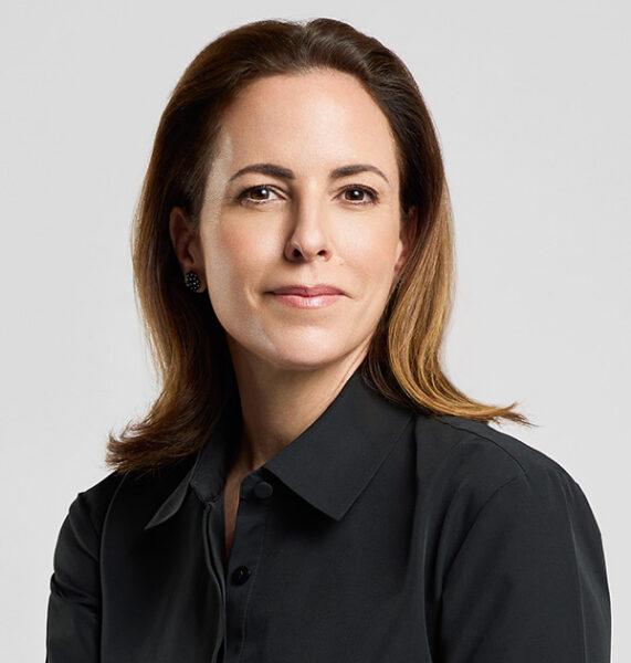 Headshot of Adriana Cisneros