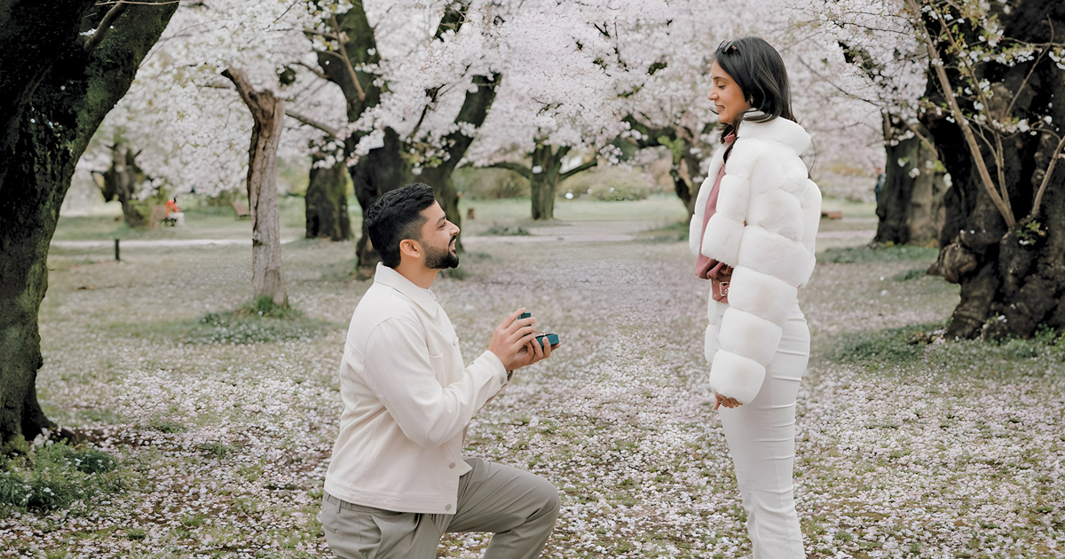 Rahul Sandeep Vasani proposes to Sasha Gambhir