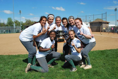 Victoria Casey '20, with members of the Babson College softball team