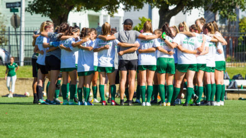 Jessica DiPhilippo '15, MBA'20 and members of the 2019 Babson College women's soccer team